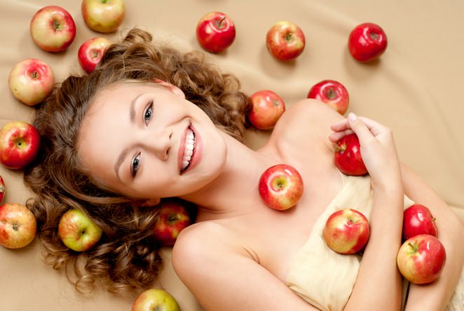 Польза яблок для кожи