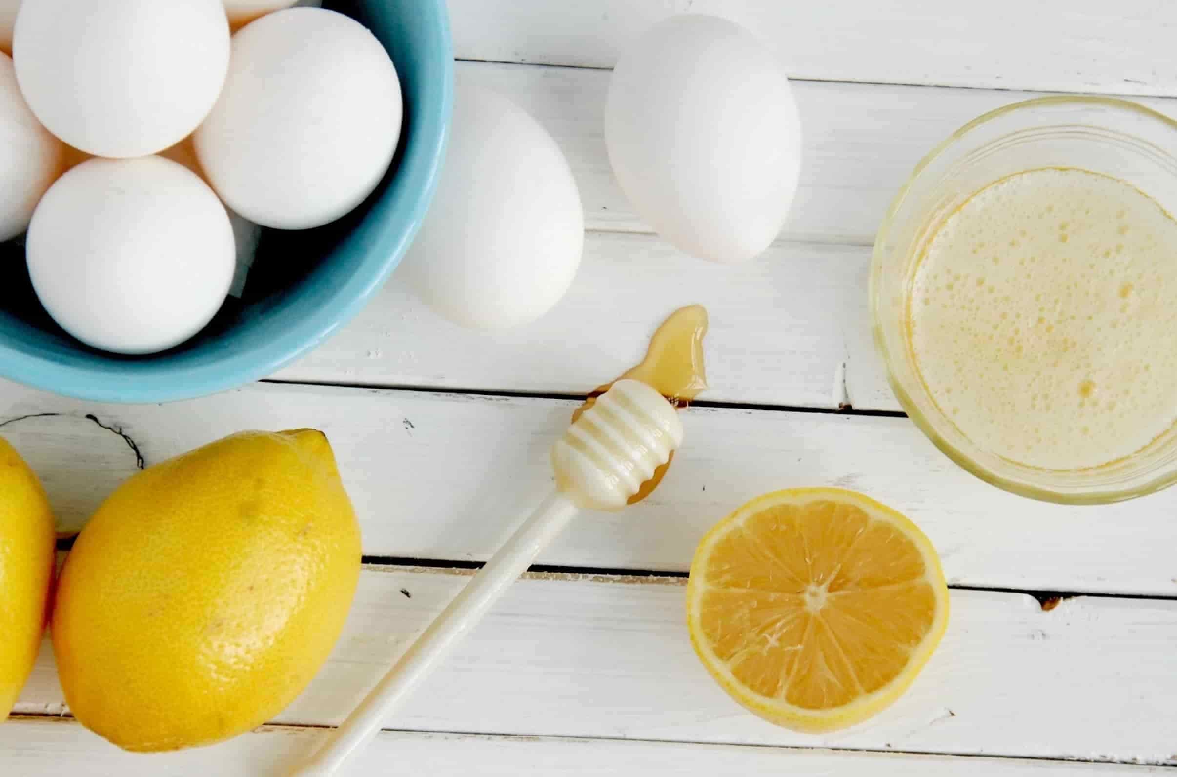 Маска из лимона, меда и яйца